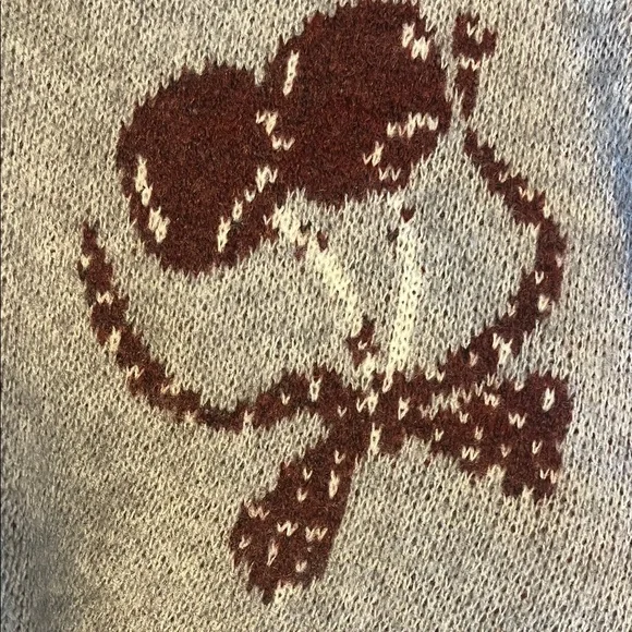 Gray and Maroon V-Neck Sweater - Picture 4 of 5